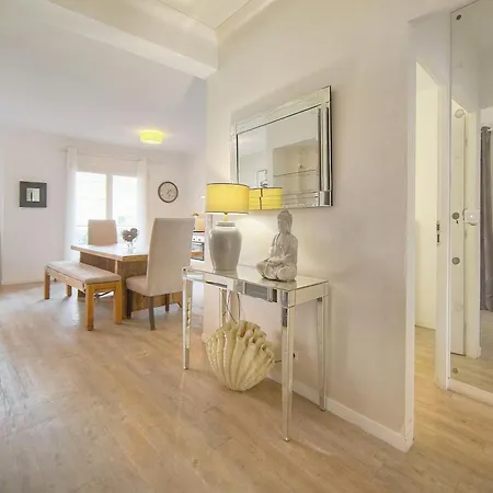 Moli - 3pieces - 4min - Luxe - Vca Apartment