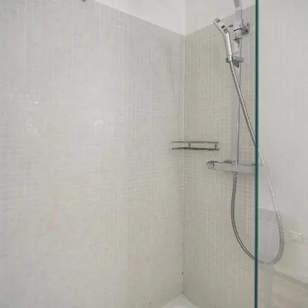 Moli - 3pieces - 4min - Luxe - Vca *